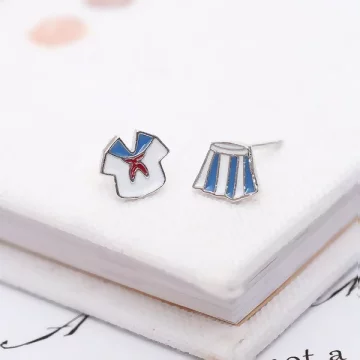 925銀針×水手制服×耳針.avif