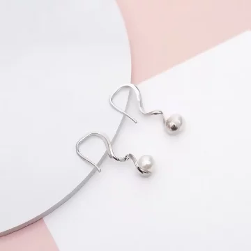 925銀針×波浪曲線珍珠×耳勾.avif