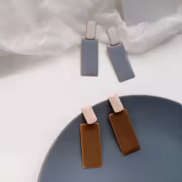 雙拼長方型幾何片×吊墜耳環×駝棕