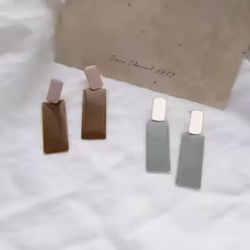 雙拼長方型幾何片×吊墜耳環×駝棕