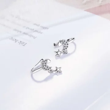 披星戴月×U型耳骨耳夾.avif
