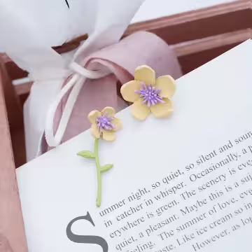 春暖花開×不對稱後掛式耳環×共二色