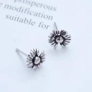 925銀針×復古雛菊小花×耳針.avif