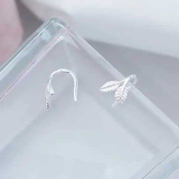925銀針×嫩葉新芽×耳勾.avif