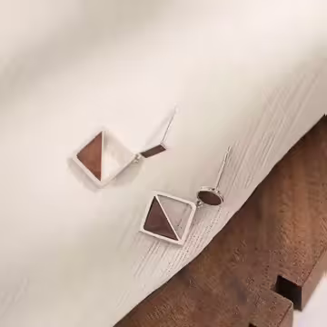 925銀針×琥珀咖鏤空菱形×耳針