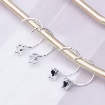 925銀針×三角晶鑽×耳勾×共二色