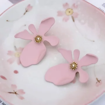 不規則粉紅五瓣花朵×吊墜耳環.avif