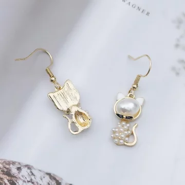白珍珠小貓咪×吊墜耳勾.avif