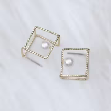 鏤空立方體珍珠×吊墜耳環