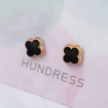 黑色四葉花瓣×磁吸耳夾/裝飾小物