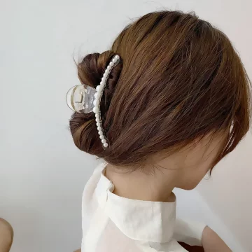 一字氣質珍珠×鯊魚髮夾.avif