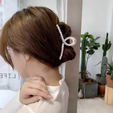 交叉氣質珍珠×鯊魚髮夾