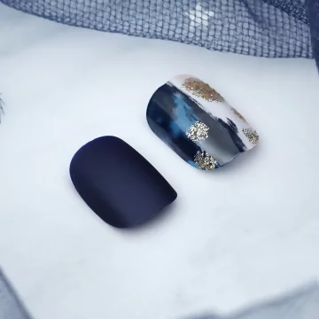 藏藍油彩金粉霧面×穿戴式手指甲片×二十四入 .avif