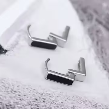 黑線條四方塊×耳扣