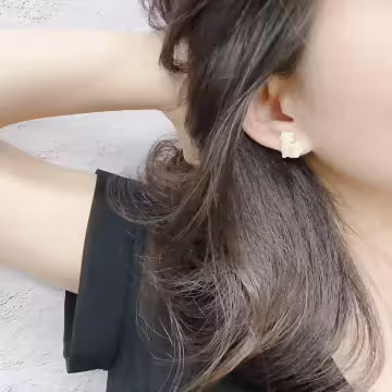 白貓粉櫻花卉×不對稱三角耳夾