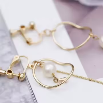 圓弧霧面珍珠×不對稱螺旋耳夾