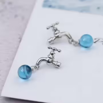滴水的水龍頭×吊墜耳環×共二色