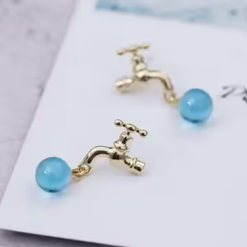滴水的水龍頭×吊墜耳環×共二色