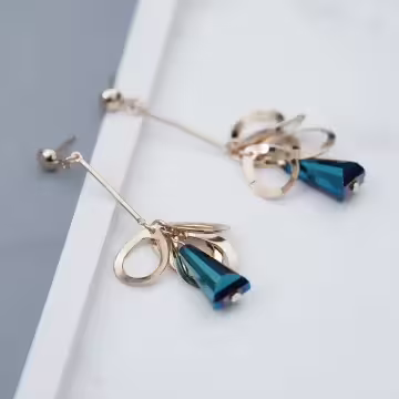 金屬鏤空花瓣藍晶柱×吊墜耳環