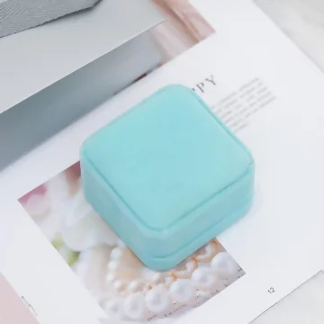 簡約方型×適用項鍊/手鍊×絨布盒×天空藍.avif