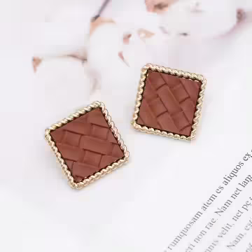 皮革紋咖色菱形×耳環