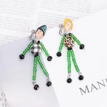 小人偶串珠×不對稱螺旋耳夾.avif