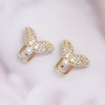 魚尾愛心晶鑽珍珠×U型耳骨夾
