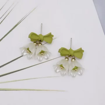 綠葉領結鈴蘭花×吊墜耳環.avif