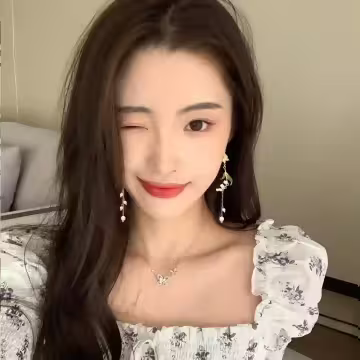 鈴蘭花蝴蝶飛×不對稱吊墜耳環