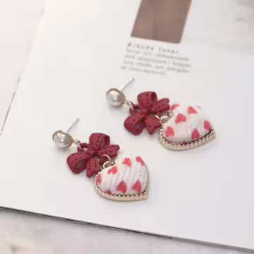 紅結絨布愛心×吊墜耳環