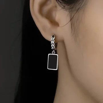 黑長方鍊條字母×吊墜耳扣.avif