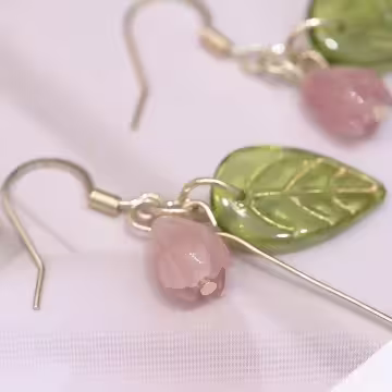 粉花綠葉鬱金香×吊墜耳勾