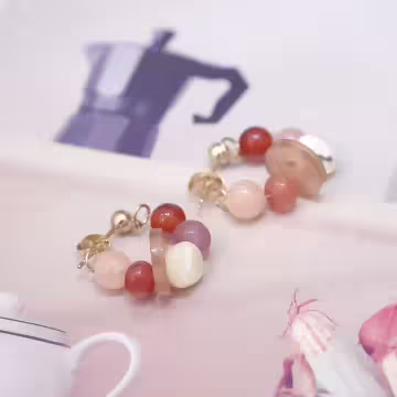 粉玉珠子扭釦天然石×後掛式吊墜耳環