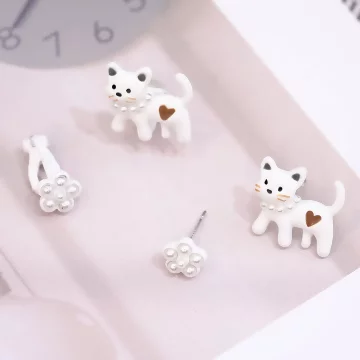 珍珠小花白貓×三角耳夾.avif