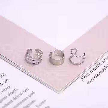 金屬輕奢鏤空×三件單邊U型耳骨夾×共三色