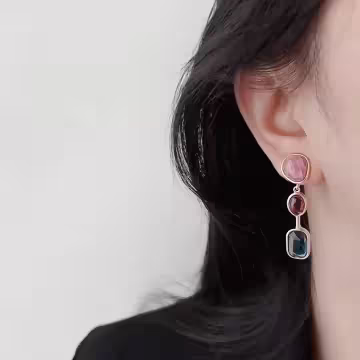 彩色琉璃寶石×不對稱吊墜耳環