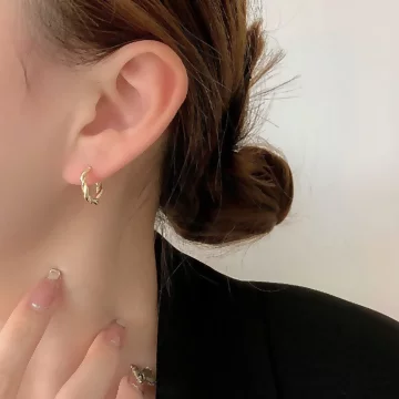 金色極簡C字×三套件耳環組.avif