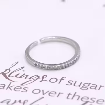925銀飾×小巧細緻晶鑽×開口戒指