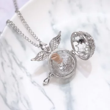 天使飛球×薰香玻璃寶瓶×長項鍊.avif