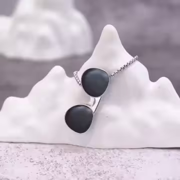 潮酷墨鏡×中性長項鍊