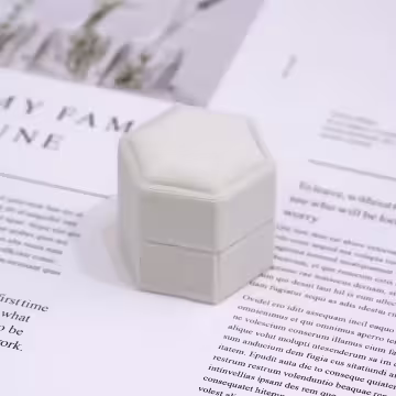 絲絨六角型×適用對戒×絨布盒×白色