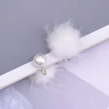 小白毛球珍珠×蚊香盤U型耳夾