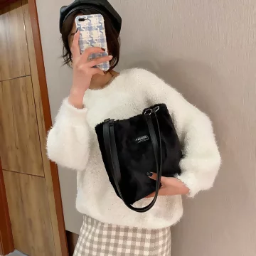 長方毛毛包×肩背袋×黑色.avif
