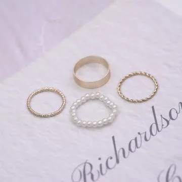 簡約白珍珠圓環×四套件戒指組×金色.avif
