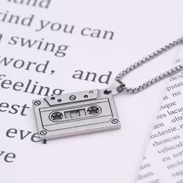 復古錄音帶×中性長項鍊