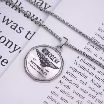 機車男孩×中性長項鍊