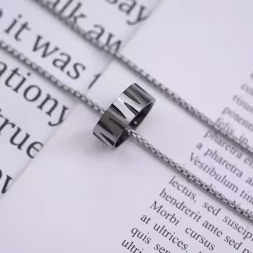 刻印指環×中性長項鍊