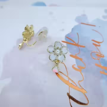 小櫻花落下×蚊香盤U型耳夾
