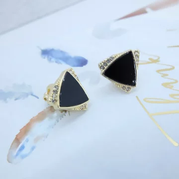 高冷黑三角×三角耳夾.avif
