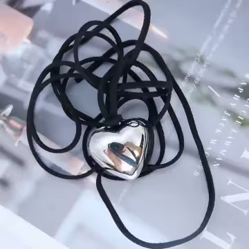 皮繩光面大愛心×長項鍊